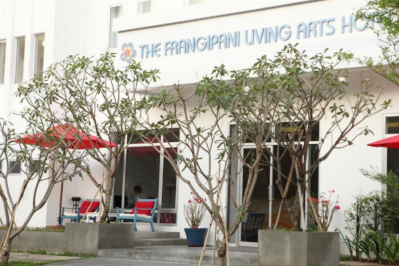 The Frangipani Living Arts Hotel And Spa Phnom Penh Exterior photo